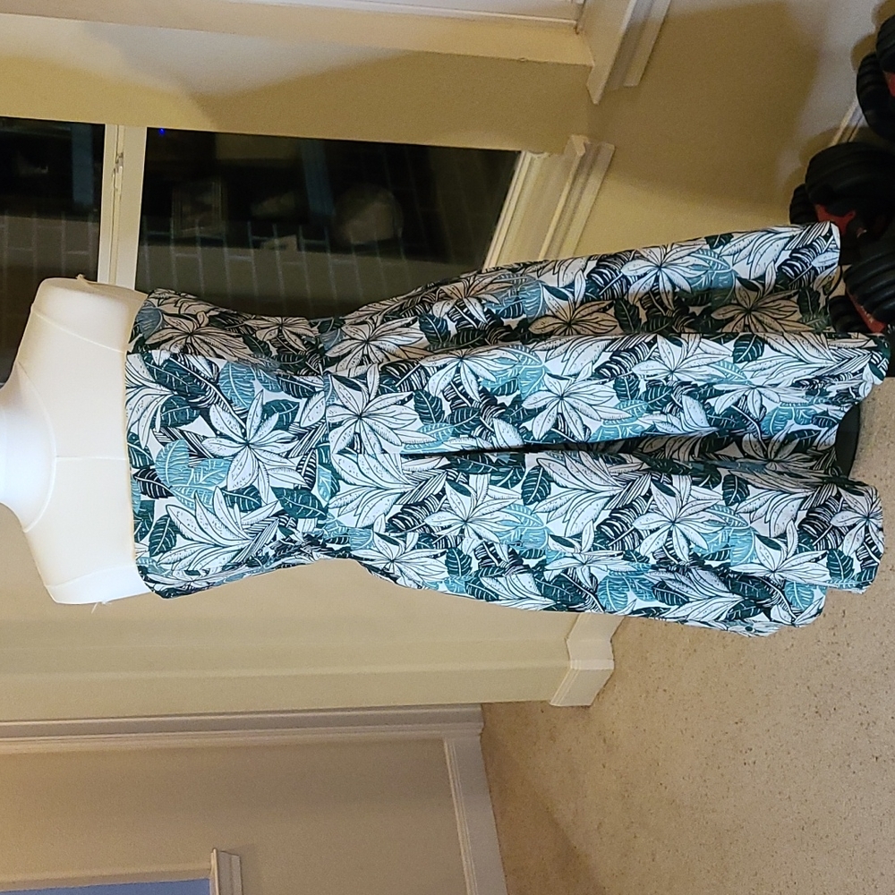 Tropical Strapless dress with pockets